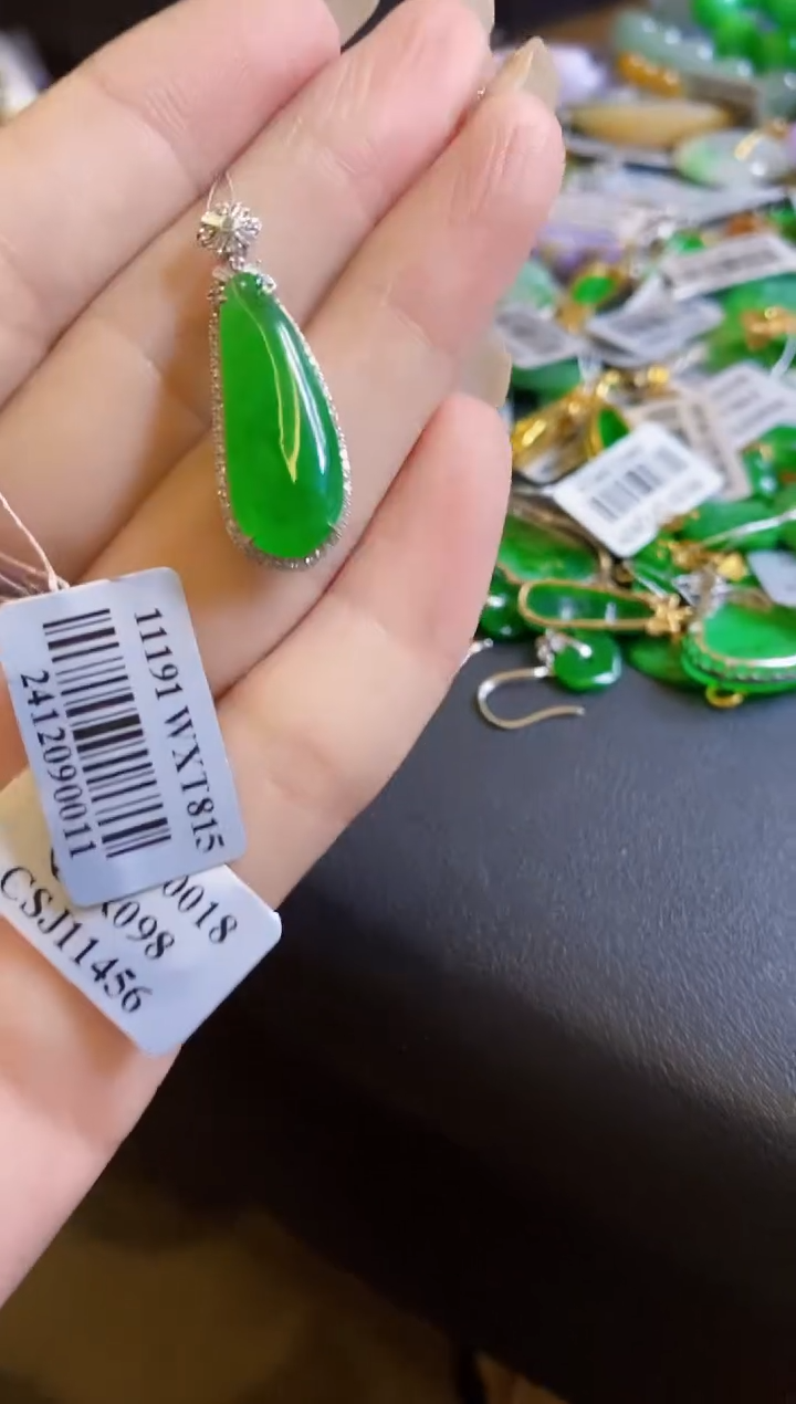 【闪购商品】定制翡翠18K金镶嵌瓜