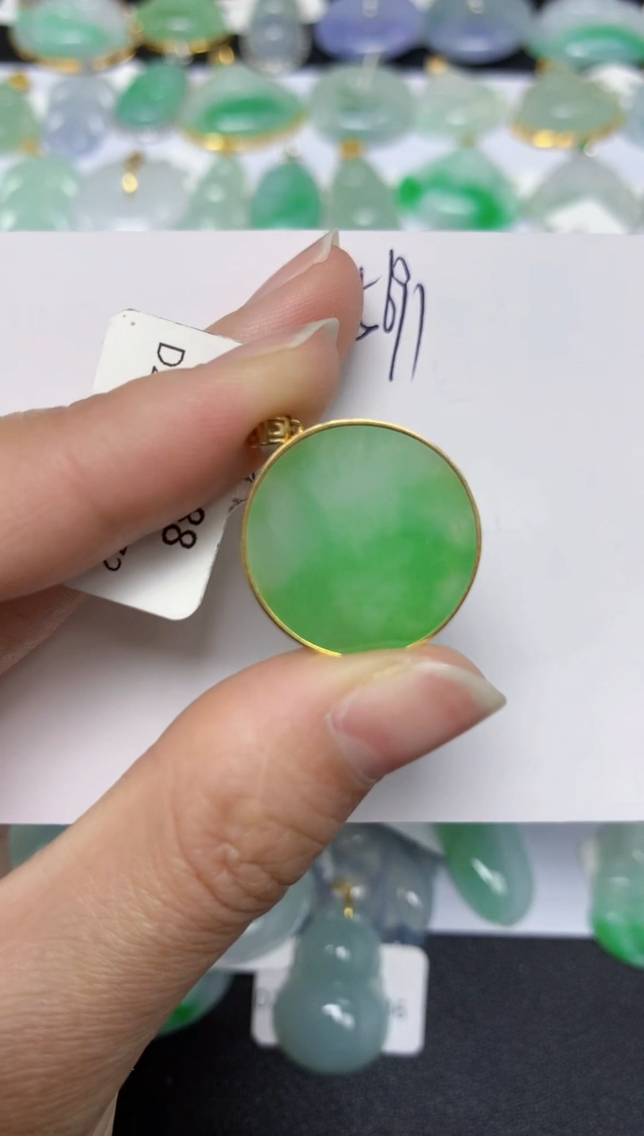 【闪购商品】翡翠颈饰18K金镶嵌 天然翡翠A货