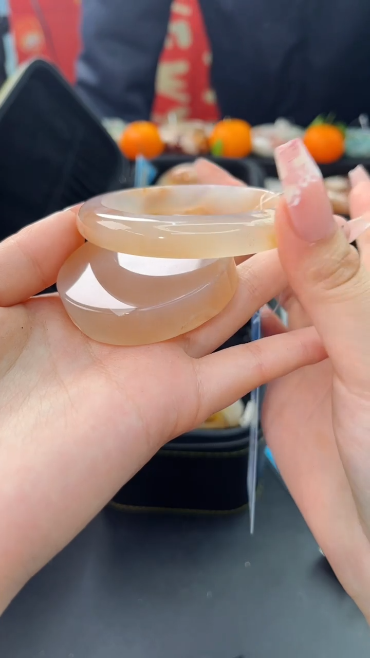 【闪购商品】石英质玉手镯未镶嵌赠送镯心（54圈口）