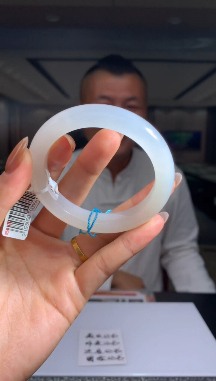 【闪购商品】定制和田玉Boss阳天然和田玉（拍一发一）