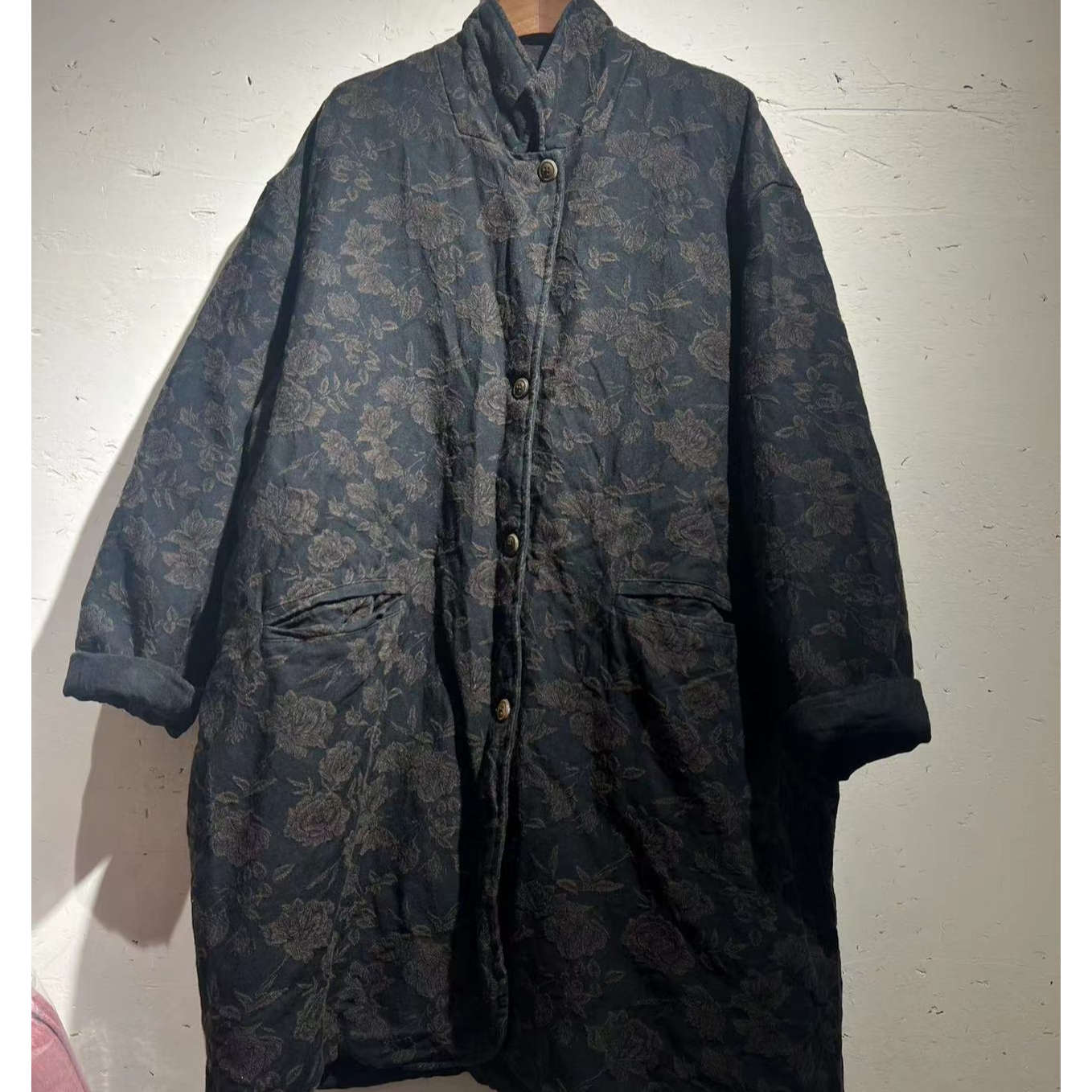衣路-39238复古花色长款棉衣（长93围142）