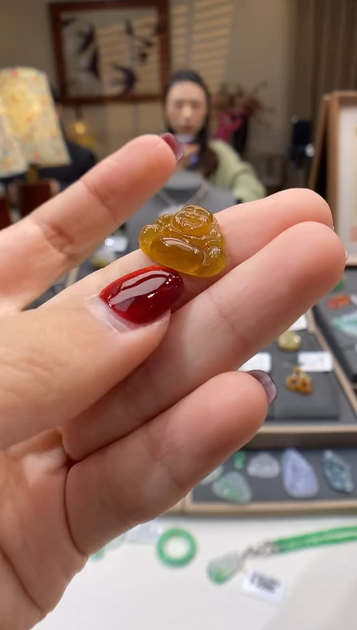 【闪购商品】翡翠颈饰未镶嵌佛公