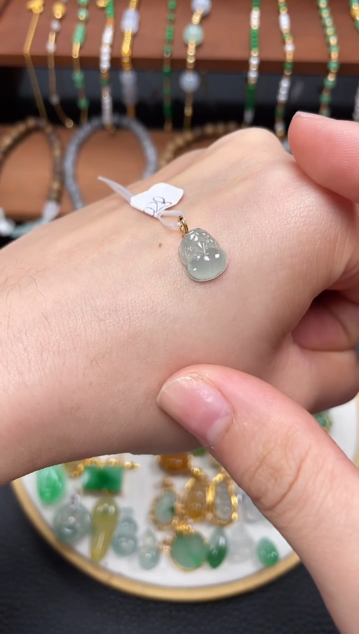 【闪购商品】翡翠吊坠(不含链)18K金镶嵌一个  JK672