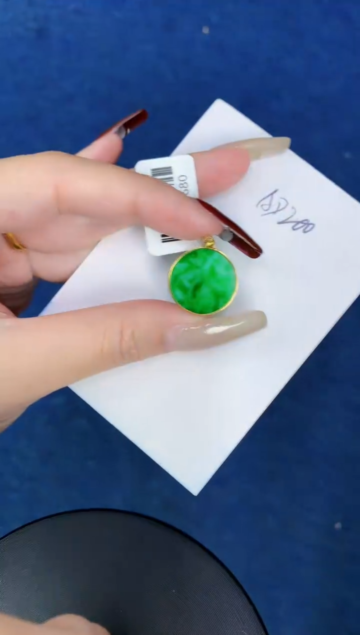 【闪购商品】翡翠颈饰18K金镶嵌000000000