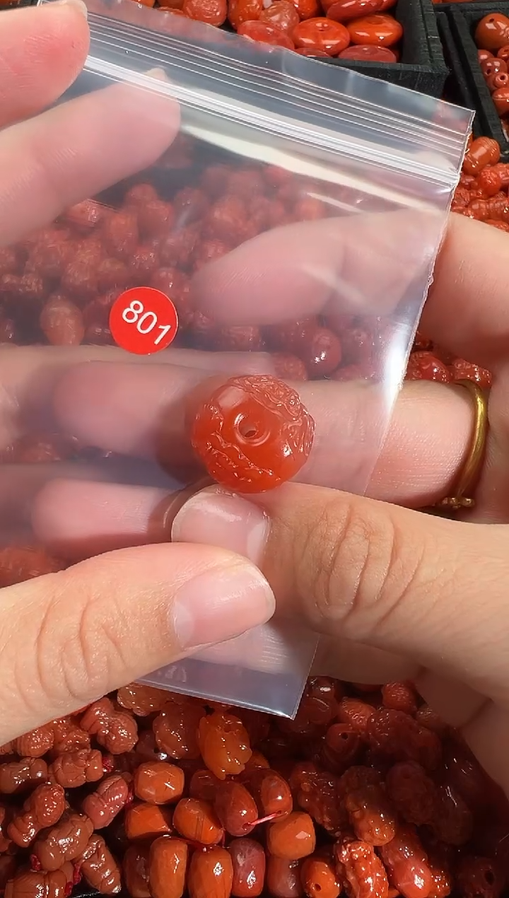 颈饰未镶嵌南红玛瑙1