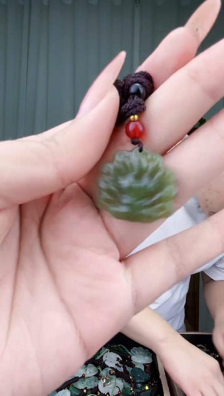 未镶嵌和田玉挂件拍一发一，多样性发货！