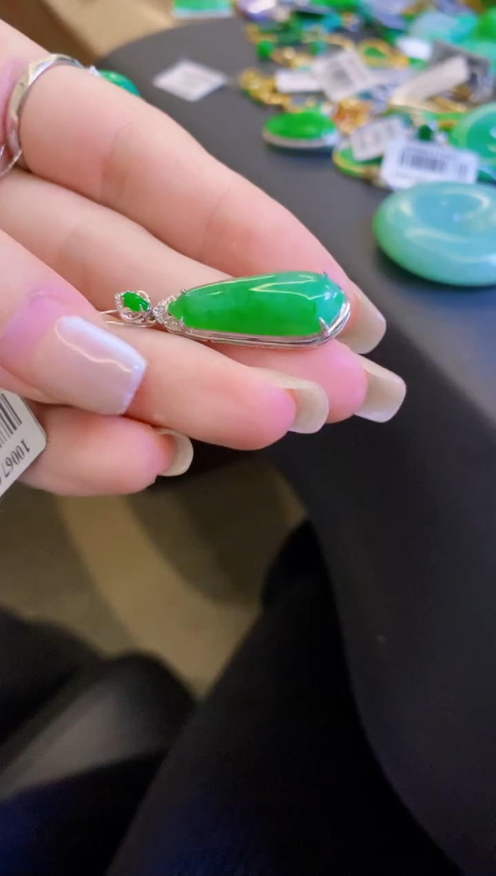 【闪购商品】定制翡翠18K金镶嵌瓜