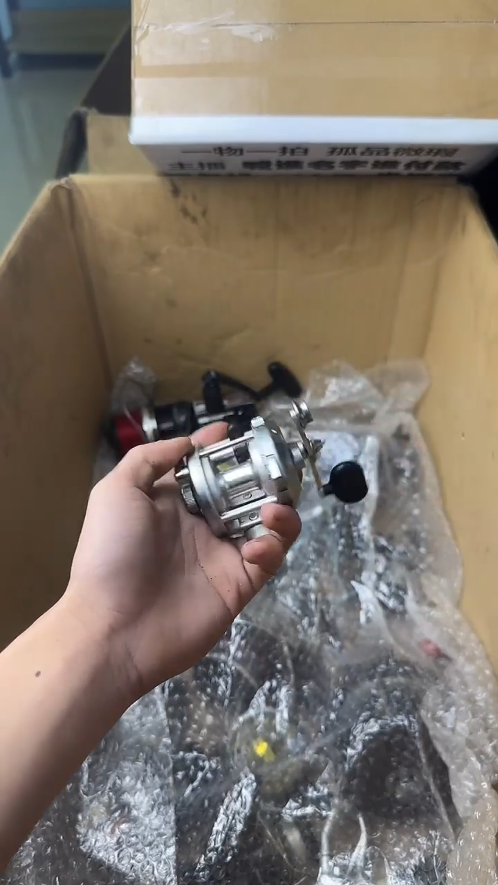 海**摇微瑕钓鱼轮，直播间讲解为准，看清楚再拍，如有拆卸不退换