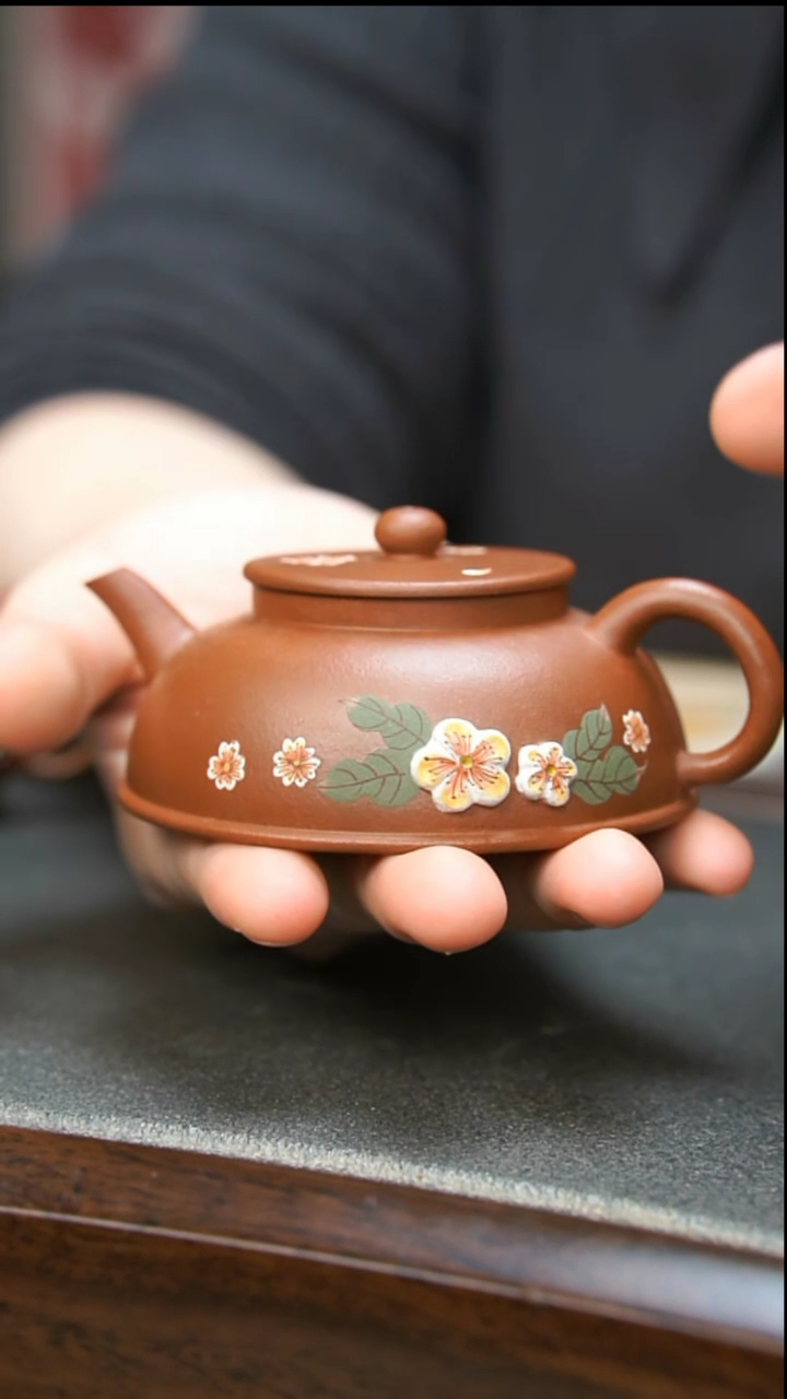 【闪购商品】紫砂茶壶红皮龙花花浮雕壶