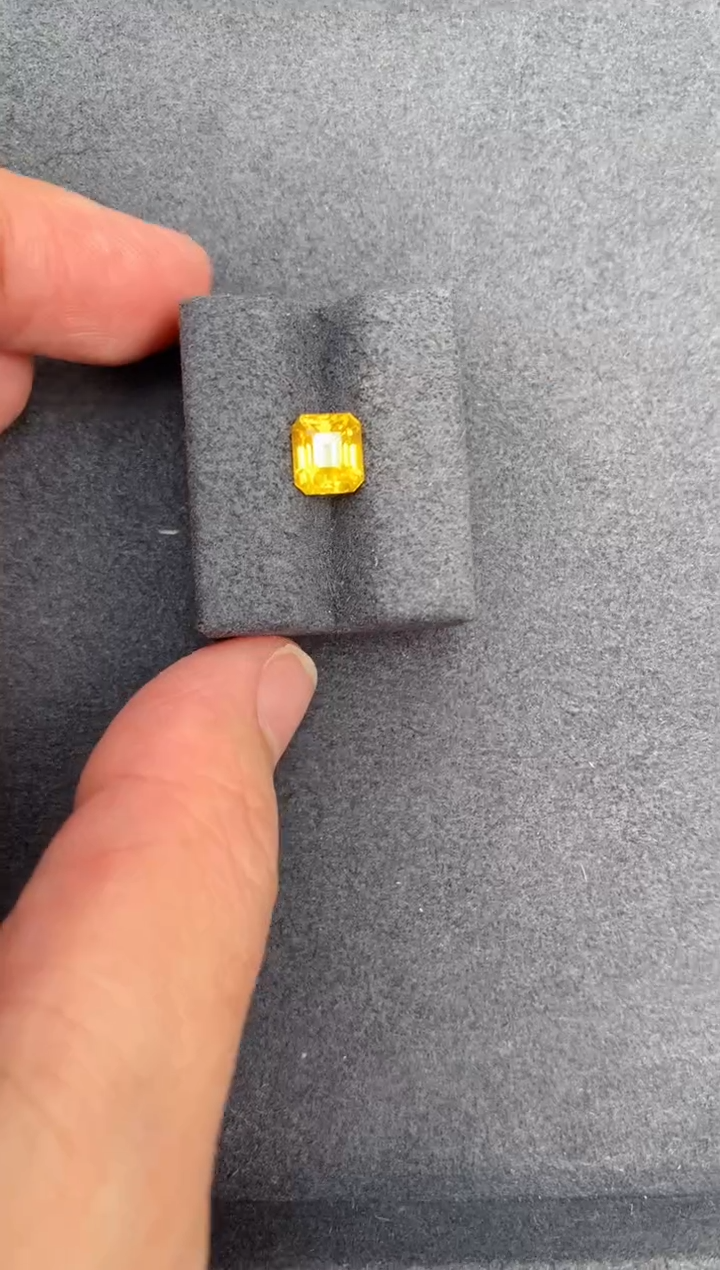【闪购商品】彩色蓝宝石裸石未镶嵌2ct黄蓝宝