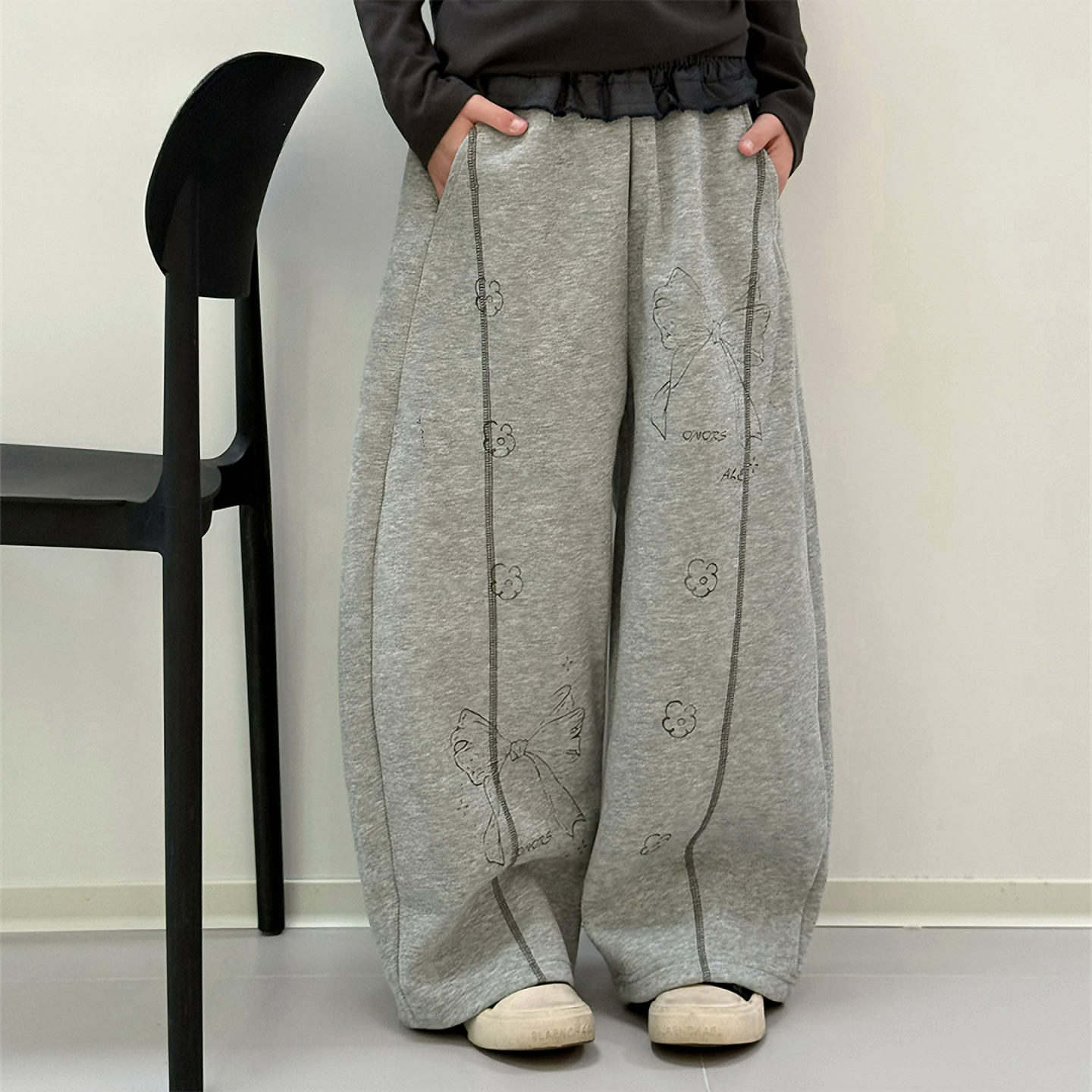 女童裤子春秋2025新款儿童百搭宽松休闲直筒卫裤女大童韩版阔腿裤