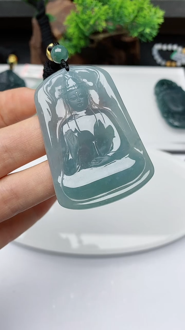 【闪购商品】翡翠颈饰未镶嵌