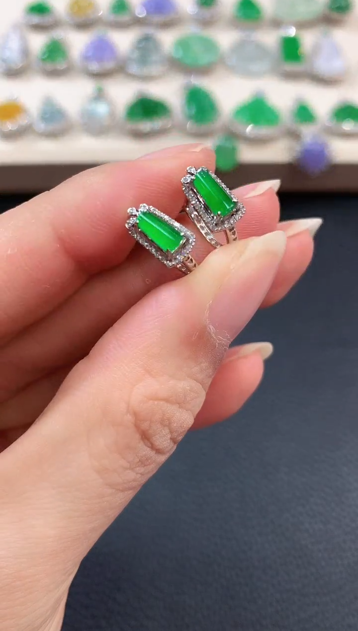 【闪购商品】翡翠耳饰18K金镶嵌b61     