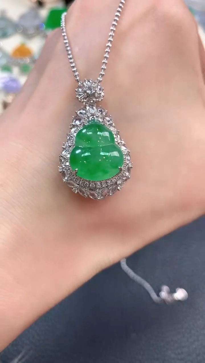 【闪购商品】翡翠吊坠(不含链)18K金镶嵌m86       