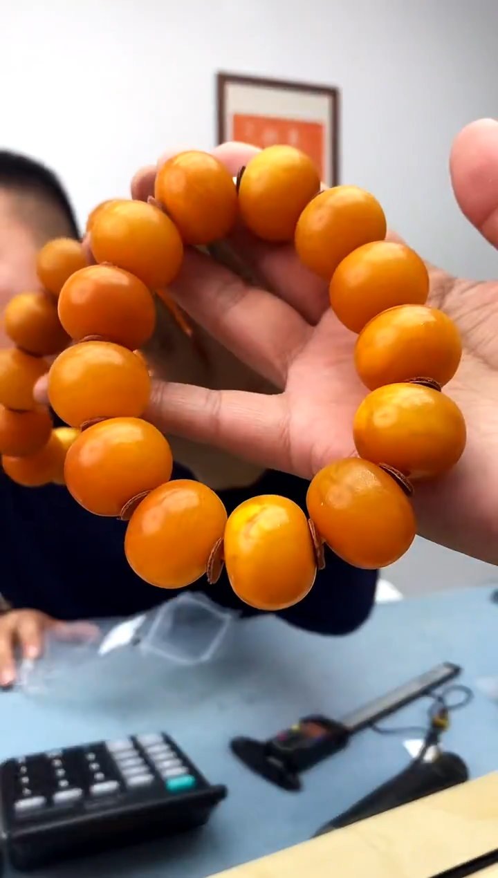 【闪购商品】蜜蜡珠宝奇石未镶嵌假一罚十，发一件永久包退