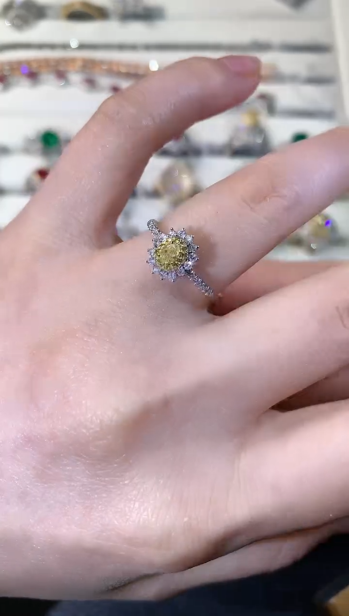 【闪购商品】钻石戒指18K金镶嵌R543|2380