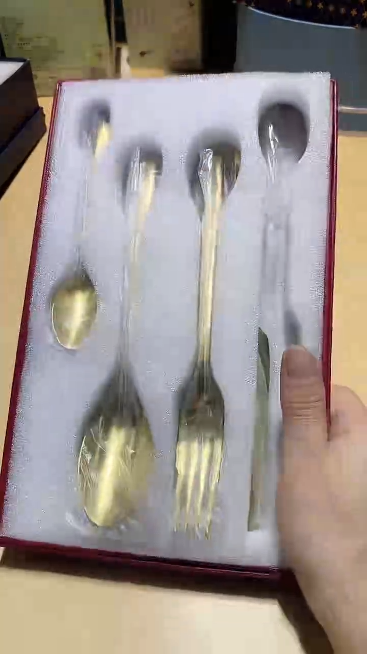 【闪购商品】瓷片锅碗瓢盆一件不剩