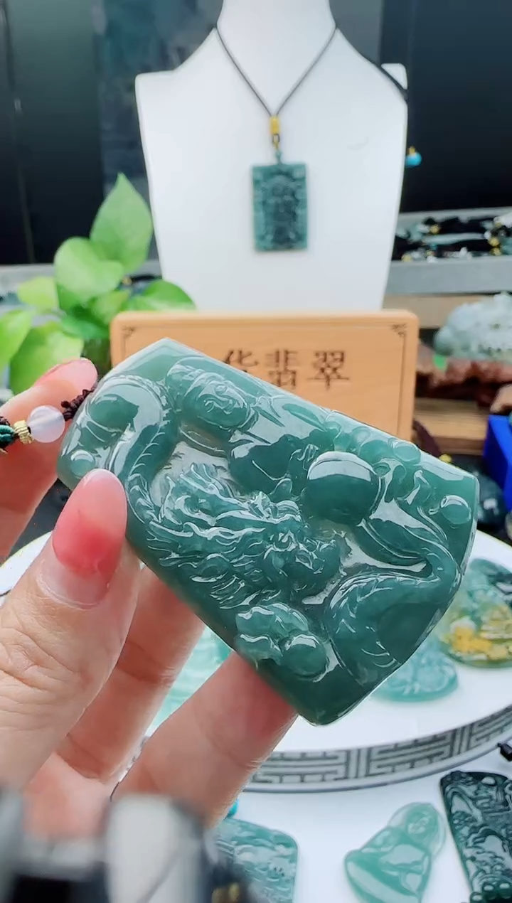【闪购商品】翡翠颈饰未镶嵌111111111