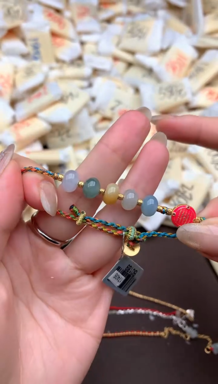 【闪购商品】翡翠挂件未镶嵌 一