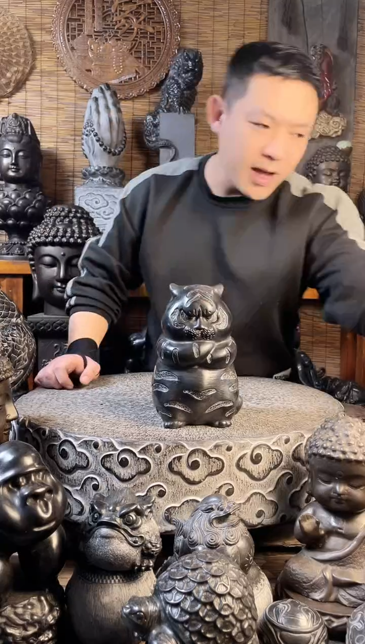 【闪购商品】21小胖虎天然青石雕刻