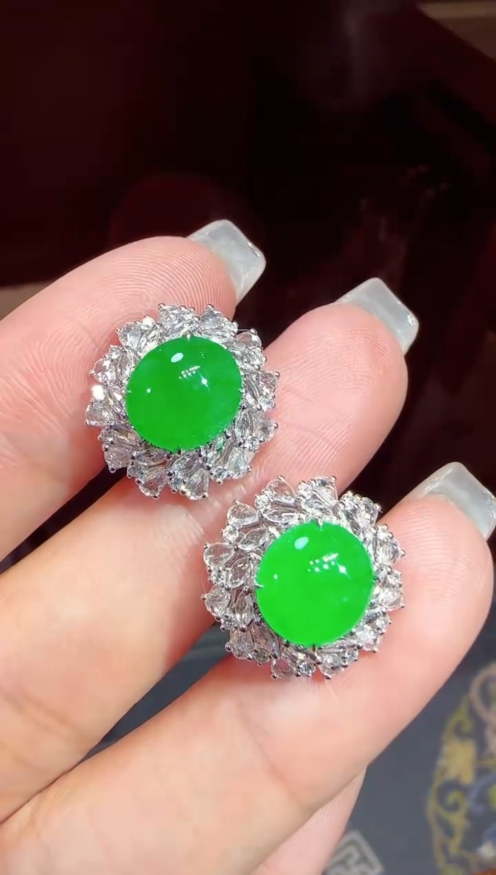 【闪购商品】翡翠耳饰18K金镶嵌蛋面