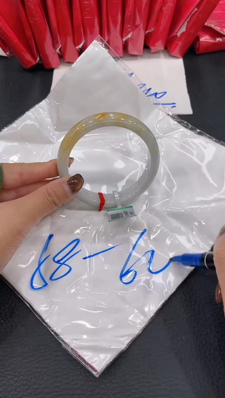 【闪购商品】翡翠手镯未镶嵌手镯