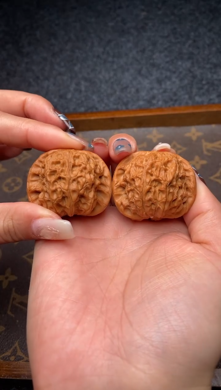 把件文玩核桃B127号41尺血麒麟