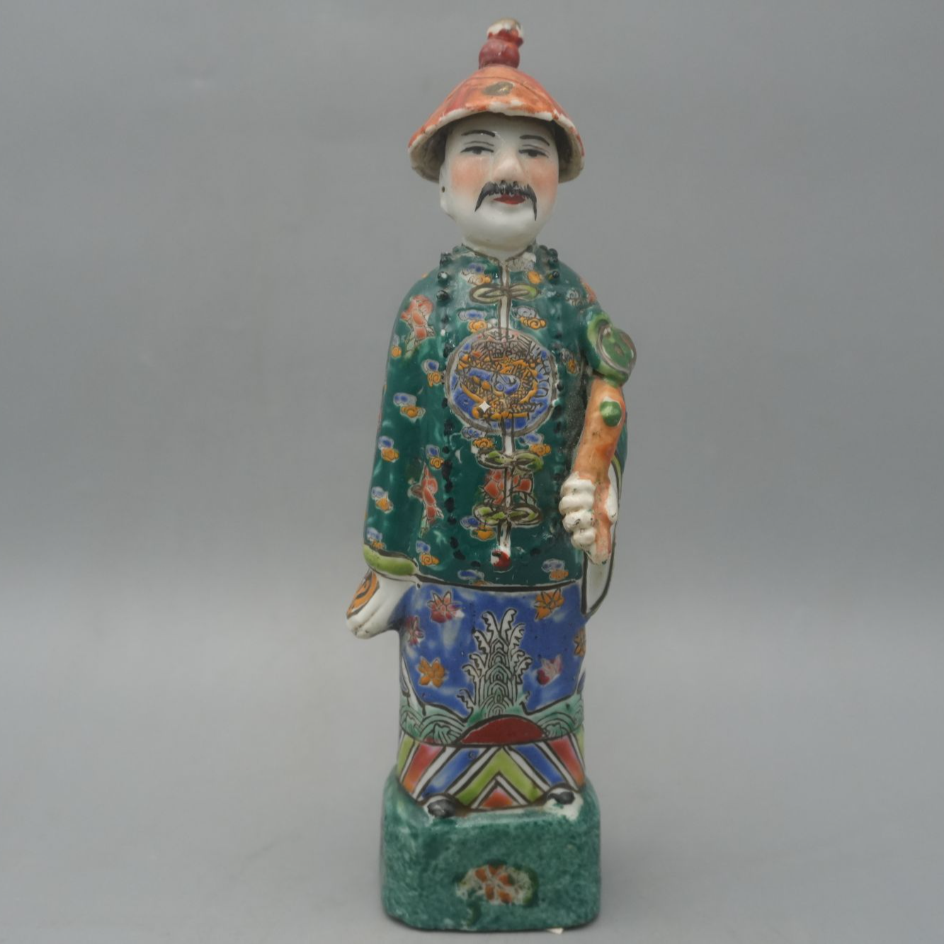 粉彩人物瓷塑摆件