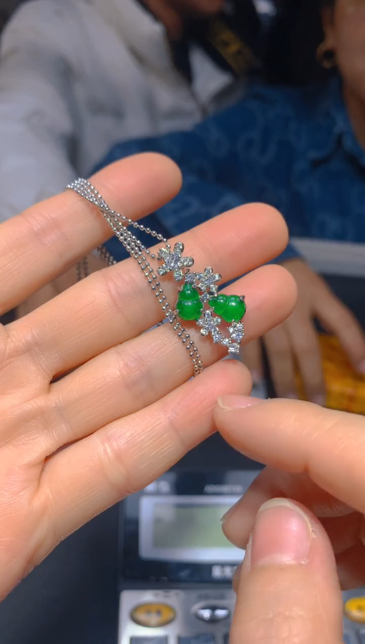 【闪购商品】定制翡翠未镶嵌50多样性发货(发其一）