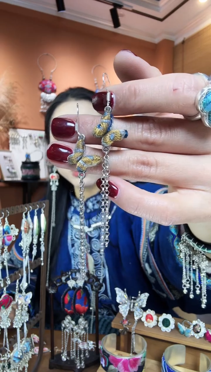 【闪购商品】刺绣纯手工民族风耳环