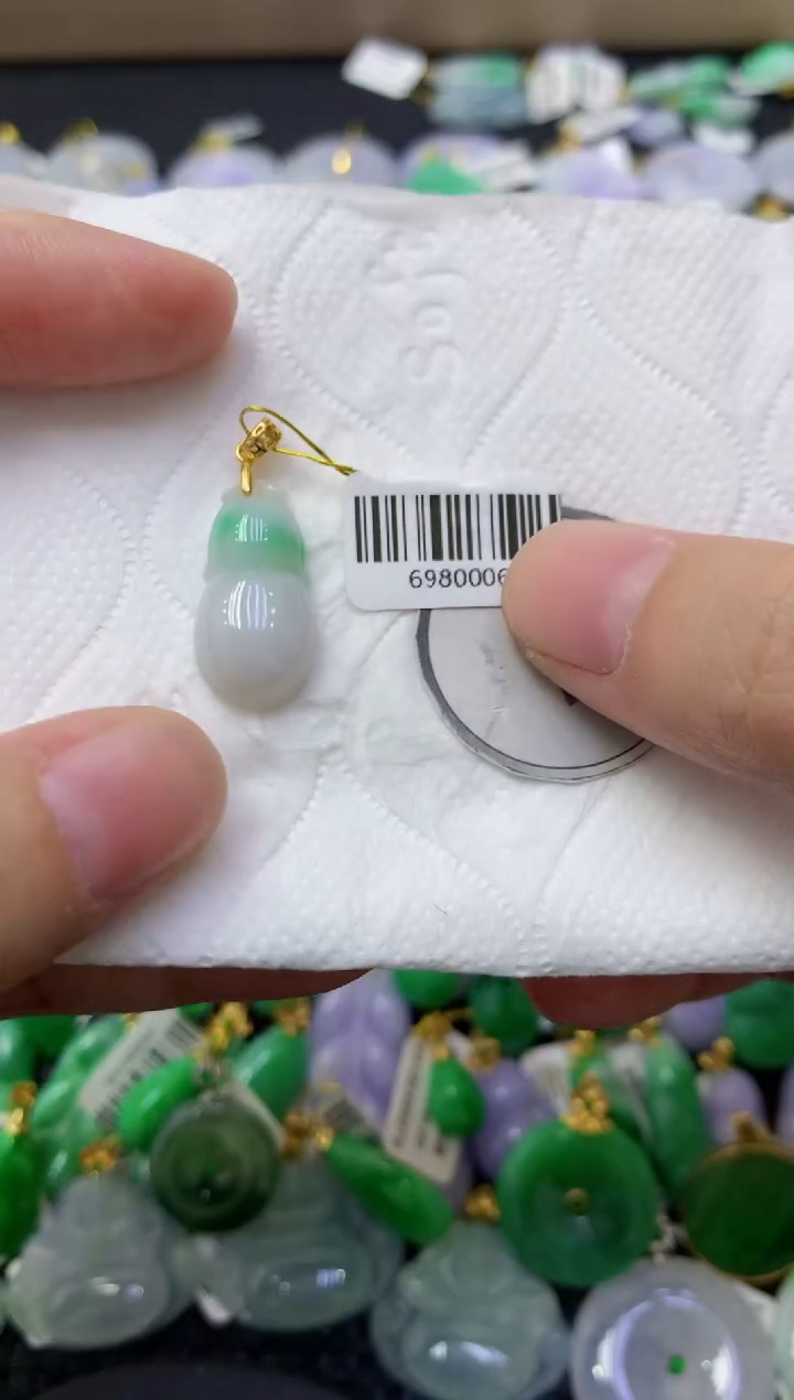 颈饰未镶嵌翡翠天然缅甸翡翠A货