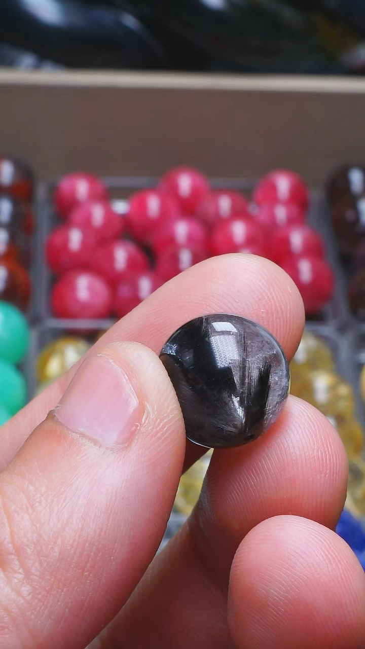 【闪购商品】水晶L004黑银钛单珠13mm未镶嵌多样性发其一