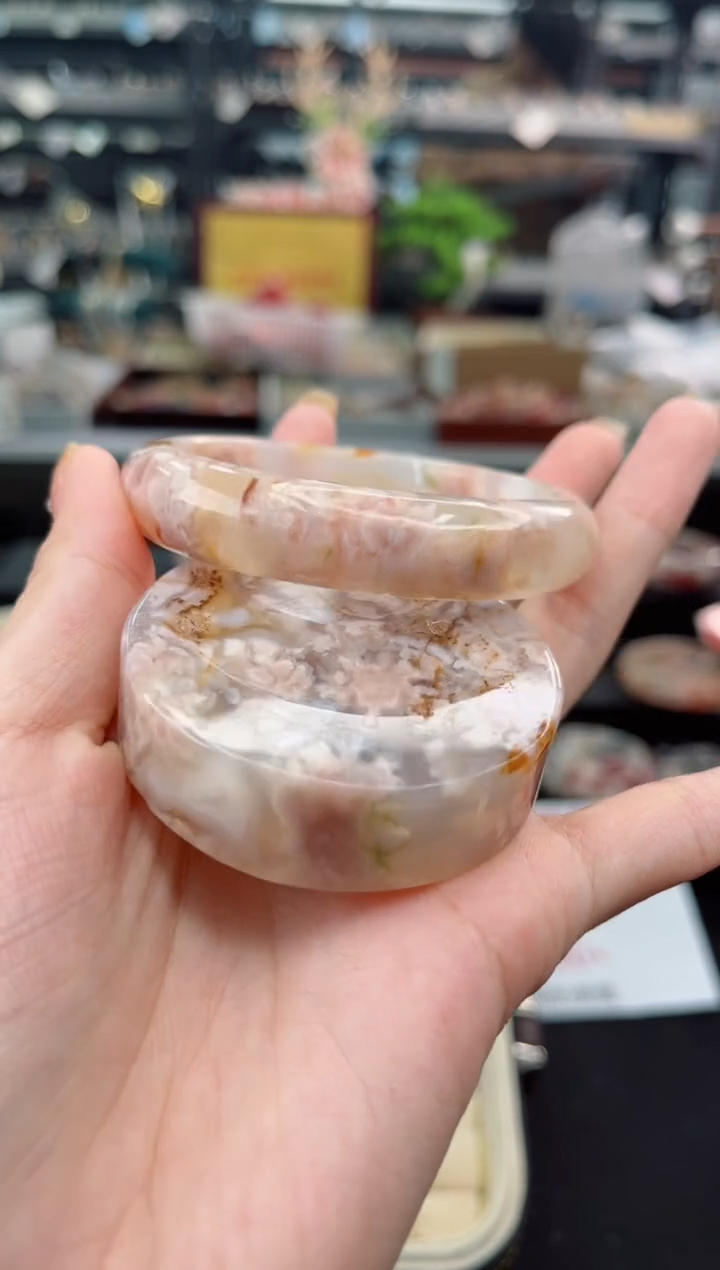 【闪购商品】石英质玉手镯未镶嵌56圈口（赠品镯心）6687181