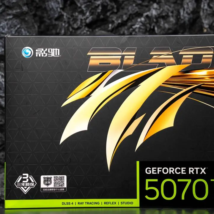 RTX5060 8G魔刃/圣刃OC V2三风扇电竞游戏显卡适用于电脑