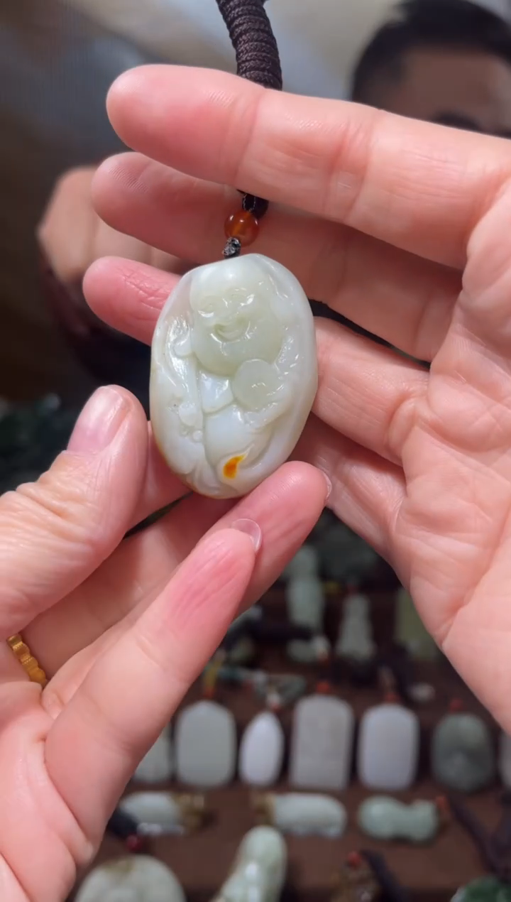 颈饰未镶嵌和田玉·