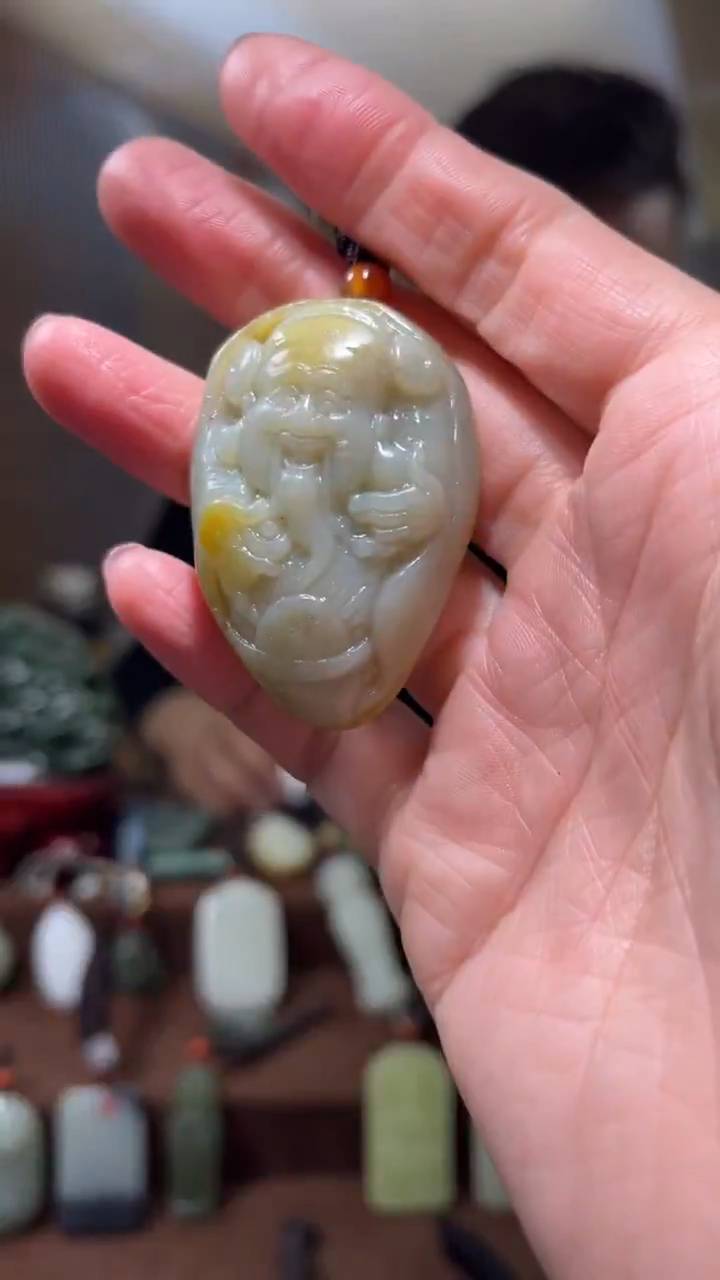 颈饰未镶嵌和田玉·