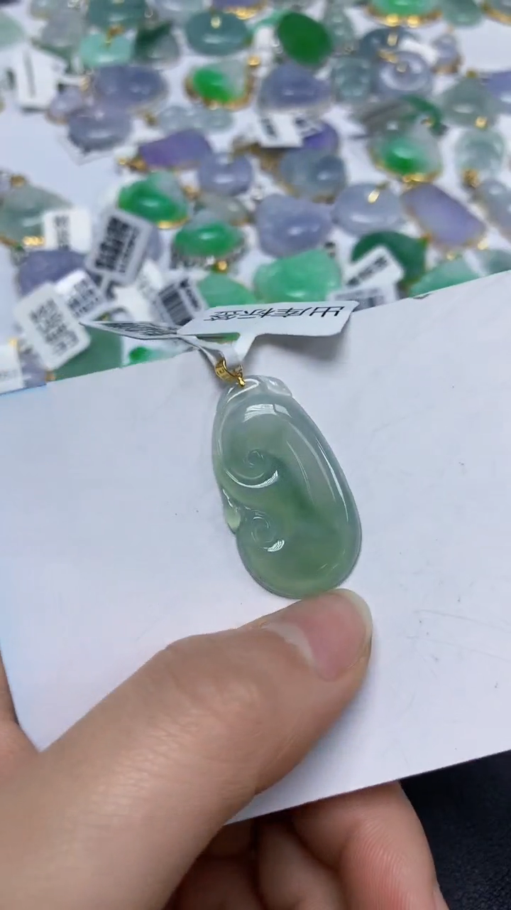 翡翠18K金镶嵌颈饰天然缅甸翡翠A货