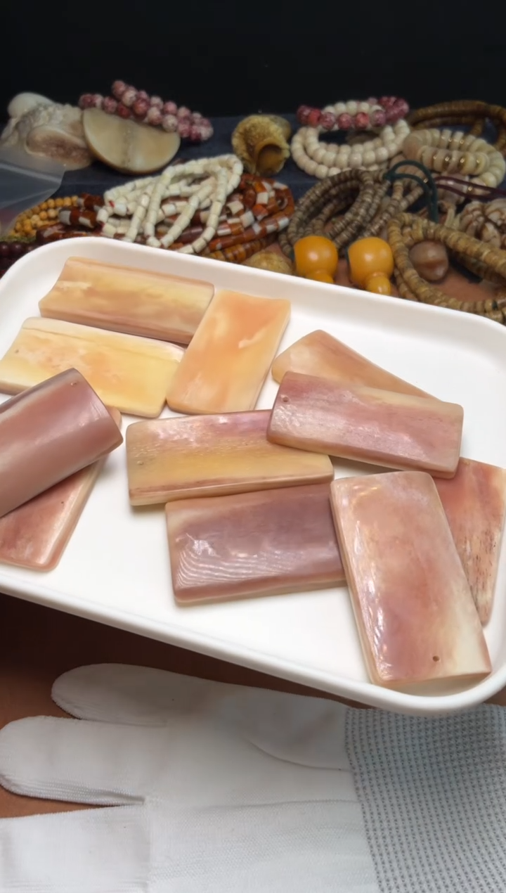 驼骨其他P1392-驼骨无事牌-有棕裂