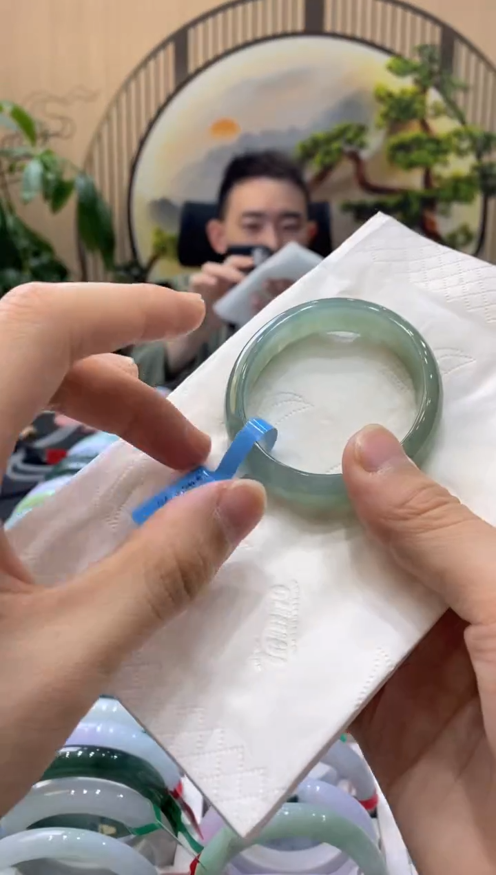 【闪购商品】翡翠手镯未镶嵌000009107