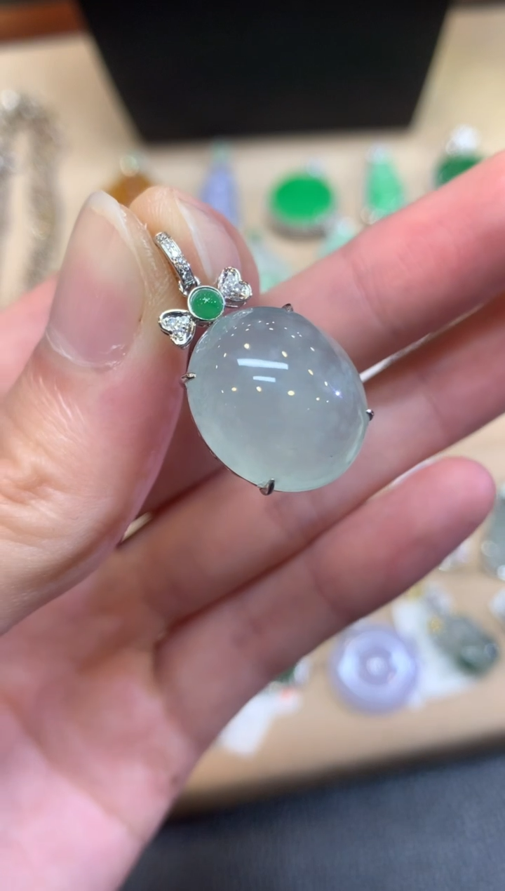 翡翠18K金镶嵌颈饰蛋面【无服务费】