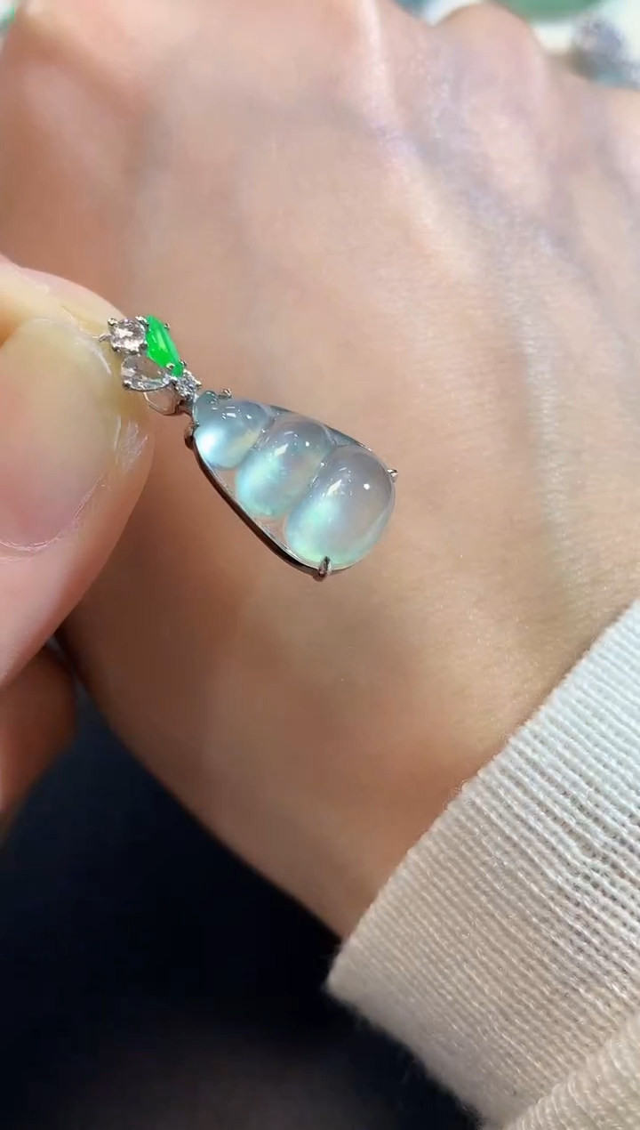 吊坠(不含链)18K金镶嵌翡翠A20 多样性发货一件