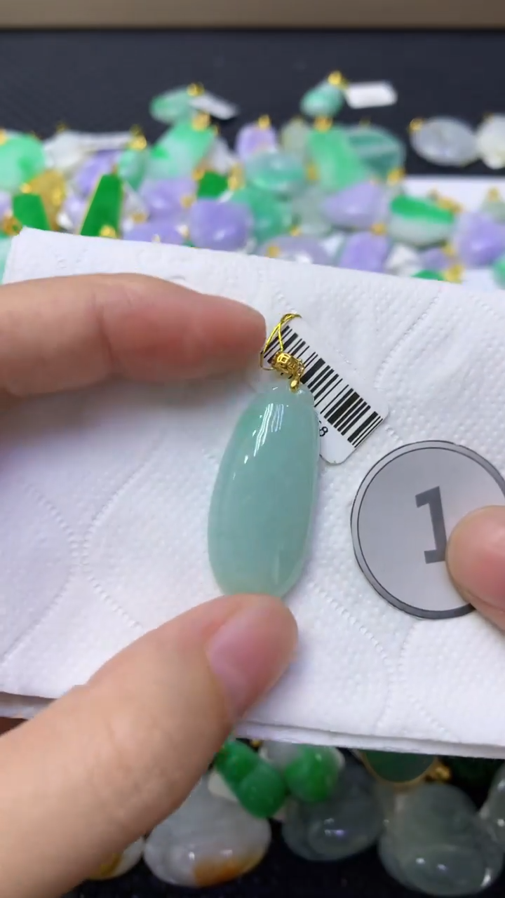 颈饰未镶嵌翡翠天然缅甸翡翠A货