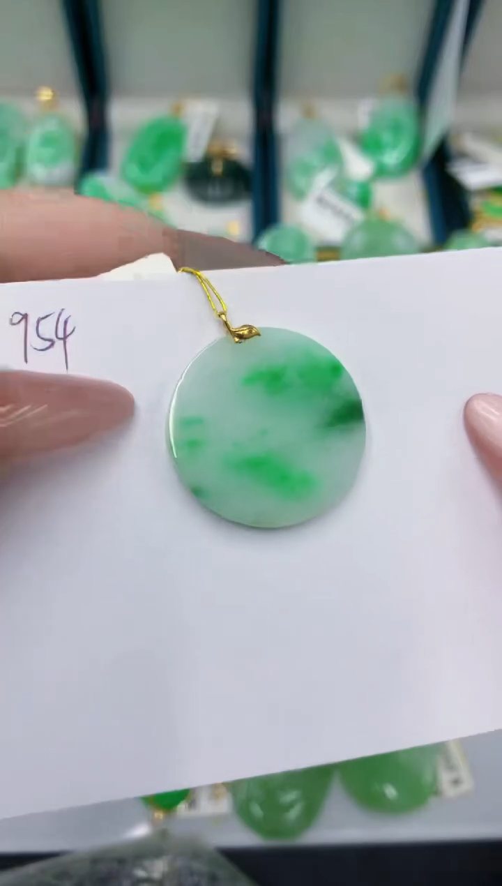 颈饰18K金镶嵌翡翠111111