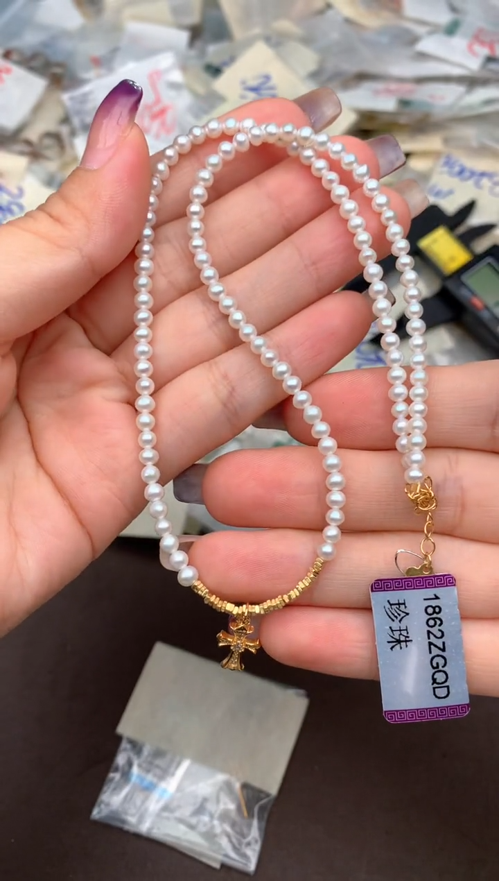 颈饰未镶嵌淡水珍珠一
