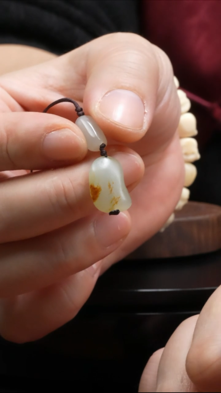 【闪购商品】和田玉吊坠(不含链)未镶嵌2.8g和田玉原石