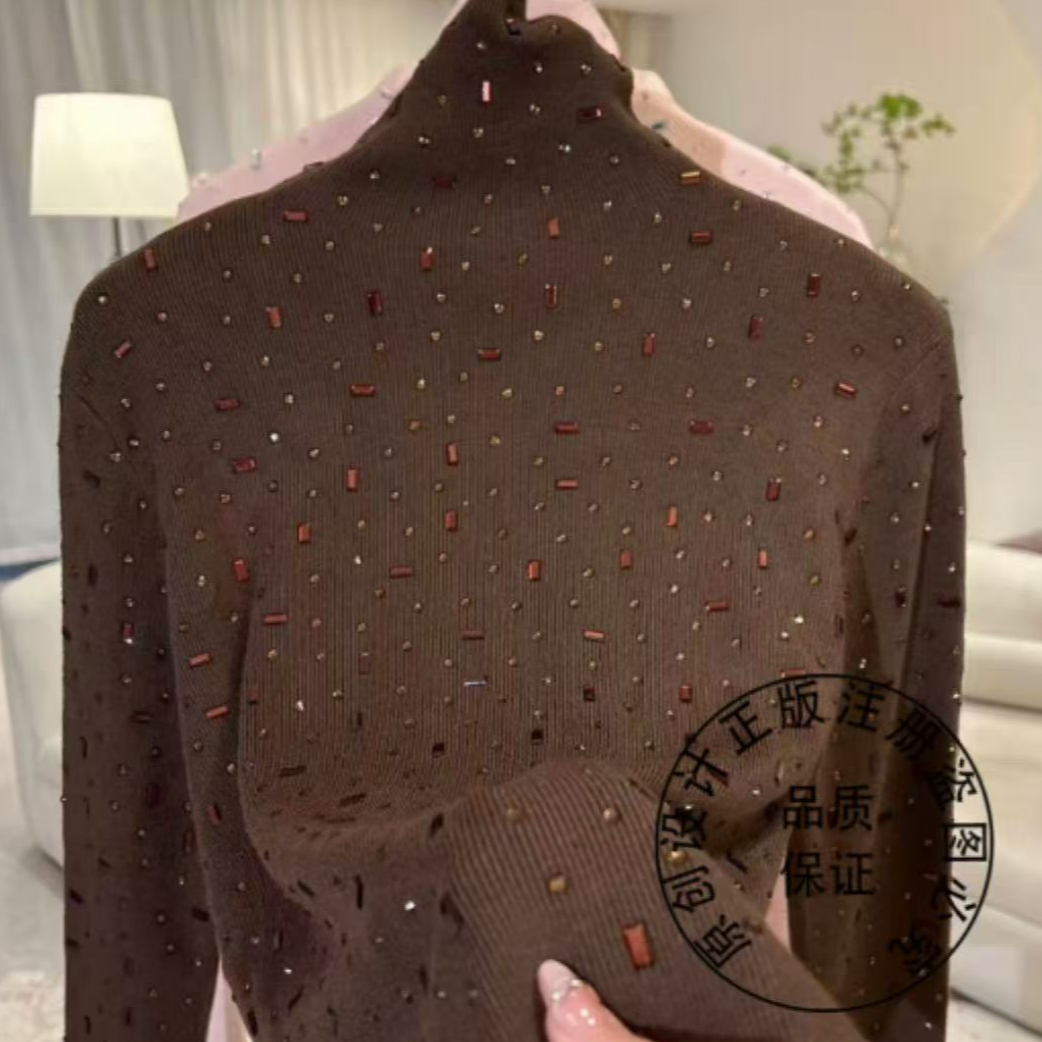 2025年秋季新款烫钻高端百搭显瘦时尚减龄高领长袖女GD1533金迪