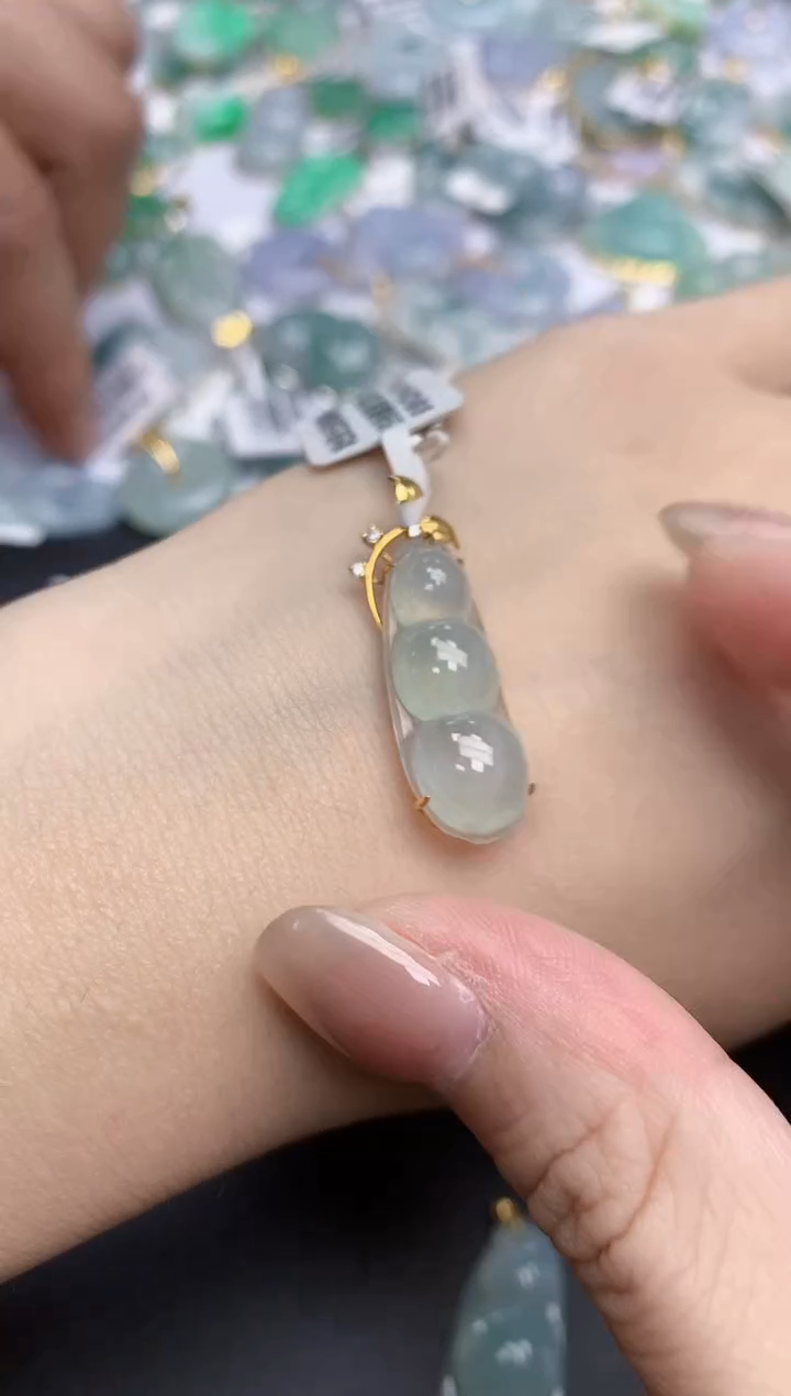 【闪购商品】翡翠颈饰18K金镶嵌天然缅甸翡翠A货