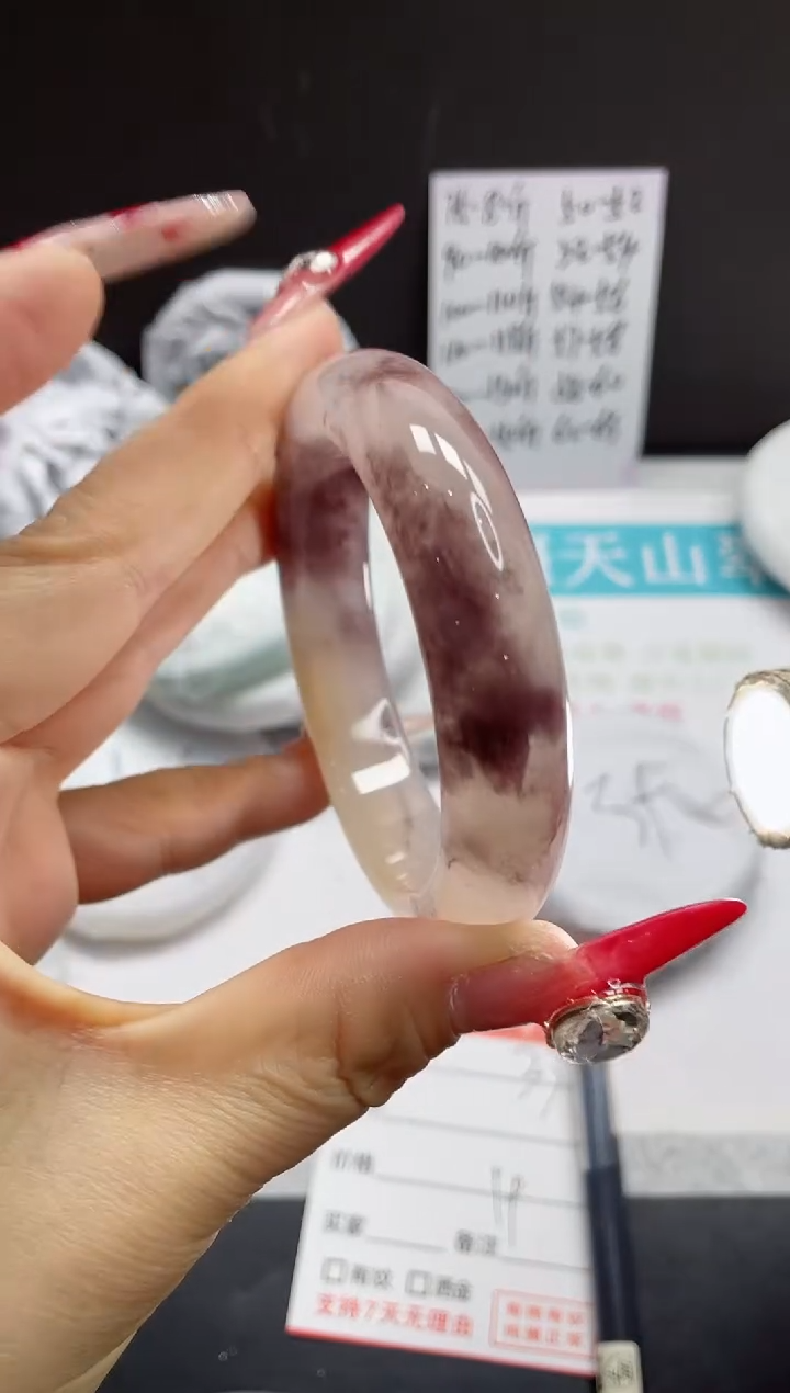 【闪购商品】石英质玉手镯未镶嵌33