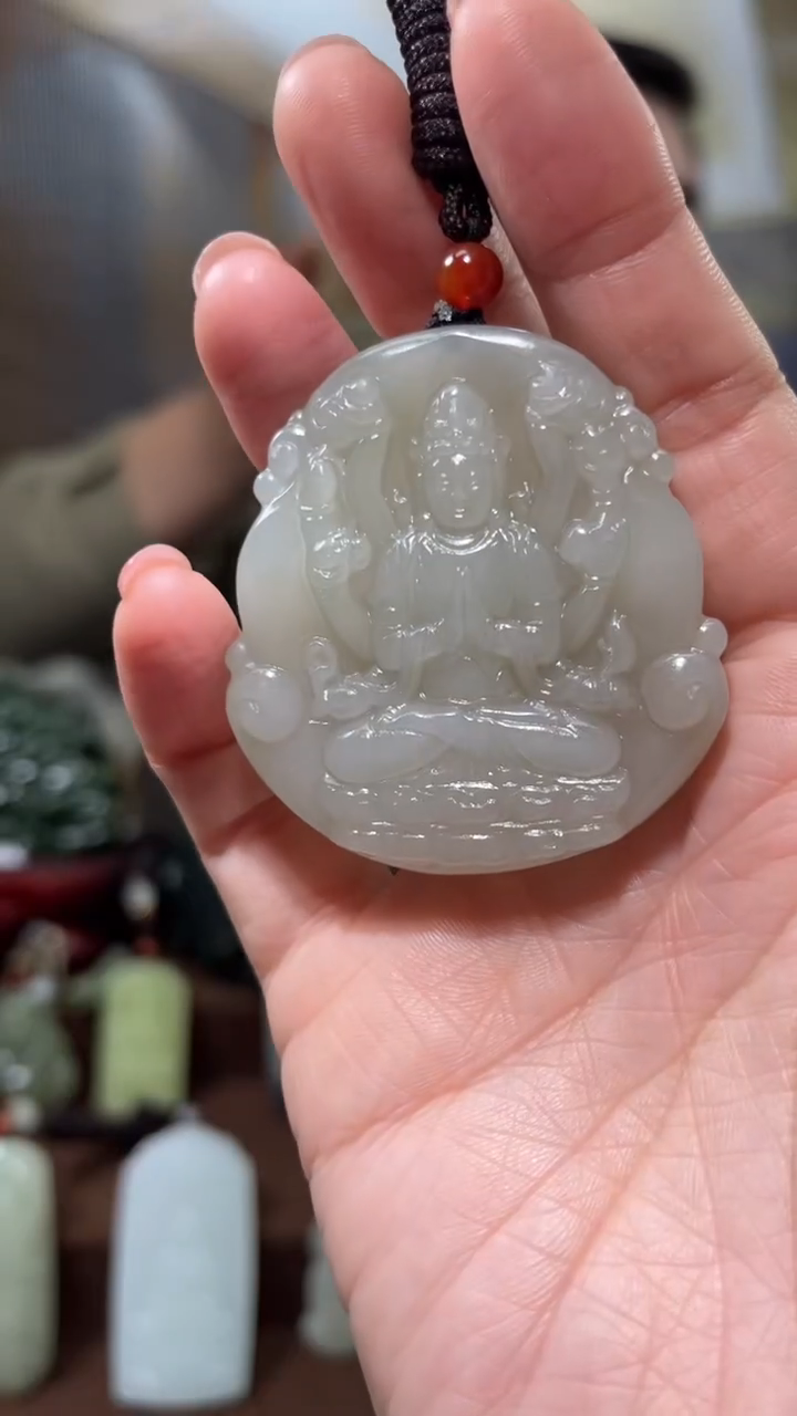 颈饰未镶嵌和田玉·