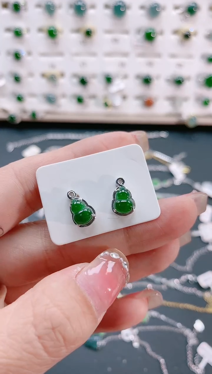 【闪购商品】翡翠耳饰银S925镶嵌天然翡翠